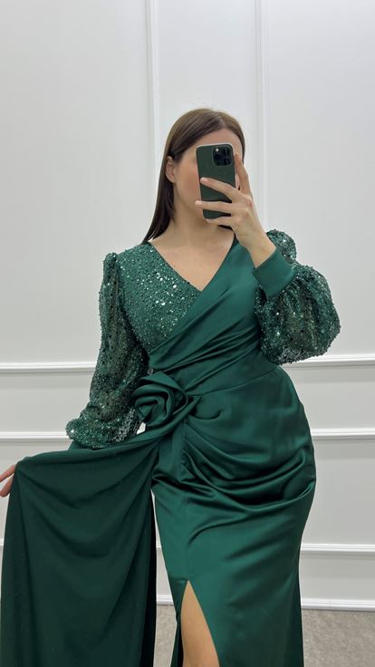 Emerald Green Balloon Sleeve Waist Detail Embroidered Design Satin Plus Size Evening Dress