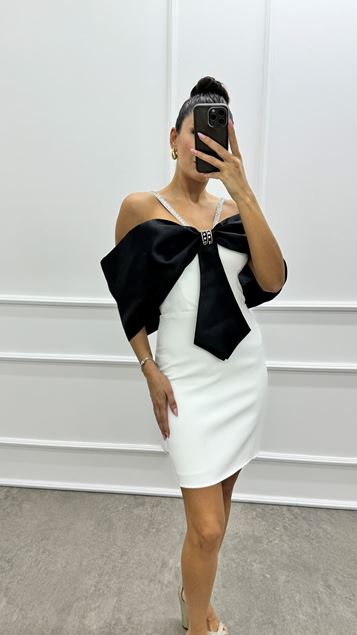 Mini vestido de diseño de correa de cuerda de lazo de pecho negro