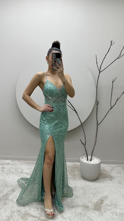 Vestido de noche con detalle de lentejuelas con detalle de lentejuelas con correa verde menta