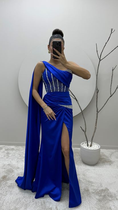 Saks One Shoulder Embroidered Waist Transparent Design Evening Dress