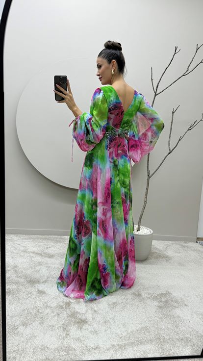 Abito Da Sera Ricamato A Vita Da Palloncino.