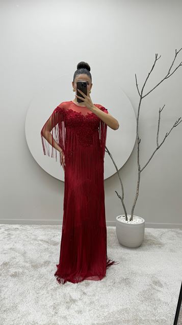 Kırmızı Göğsü İşlemeli Püskül Detay Tasarım Abiye Elbise
