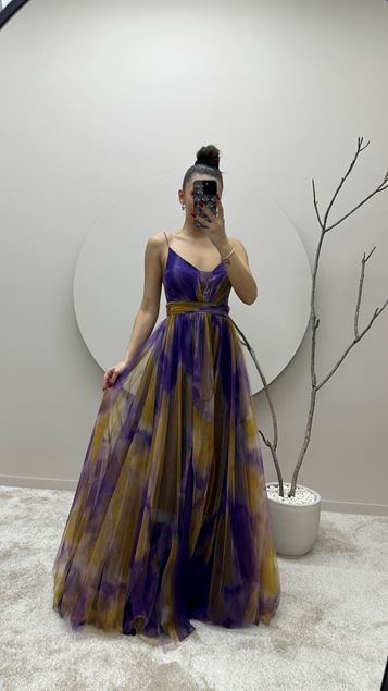 Abito Da Sera İn Tulle Da Design A Corda Di Corda Viola