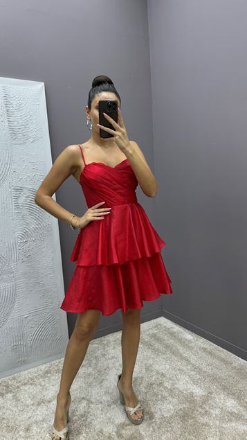 Falda de correa de cuerda roja Vestido de diseño de capas