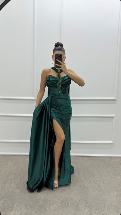 Emerald Green Neck Detail Cape Design Satin Evening Dress