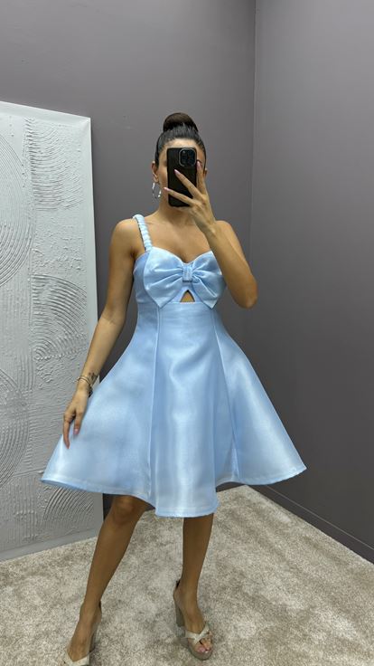 Bebe Mavisi Göğsü Fiyonk Tasarım Mini Saten Elbise