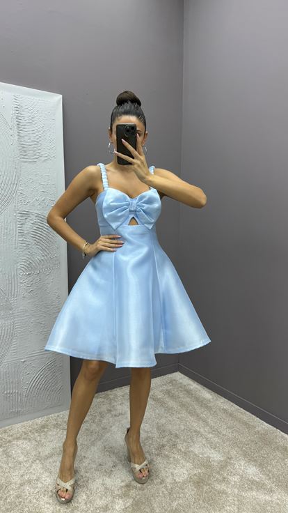Bebe Mavisi Göğsü Fiyonk Tasarım Mini Saten Elbise
