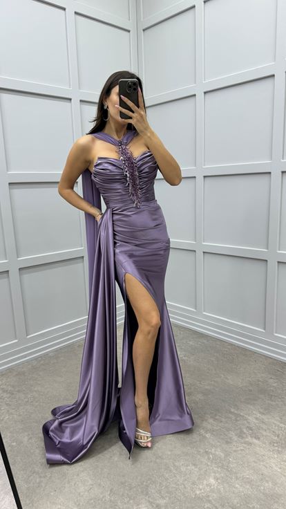 Lila Boyun Detay Pelerinli Tasarım Saten Abiye Elbise