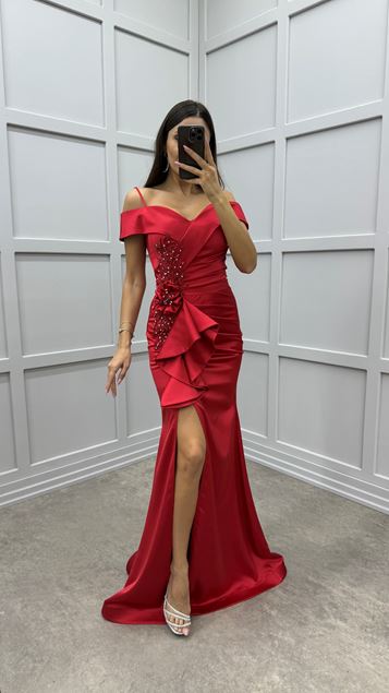 Red Boat Neck Chest Embroidered Waist Flywheel Detail Design Satin Evening Dress