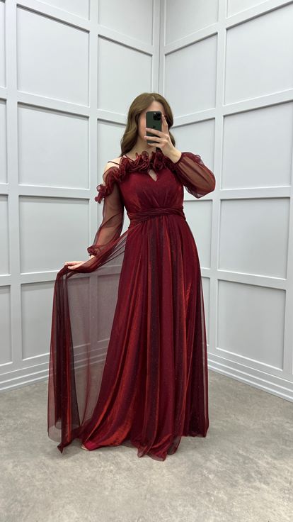Bourgogne poitrine volants manches ballon design robe de soirée