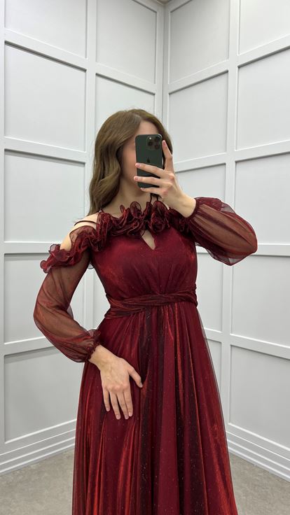 Bourgogne poitrine volants manches ballon design robe de soirée