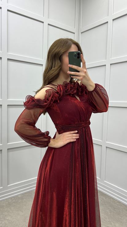 Bourgogne poitrine volants manches ballon design robe de soirée