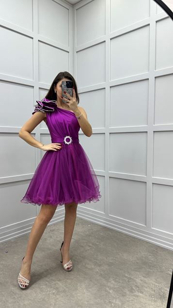 Dettaglıo Dı Volan Shoun Abito Da Design Migliore