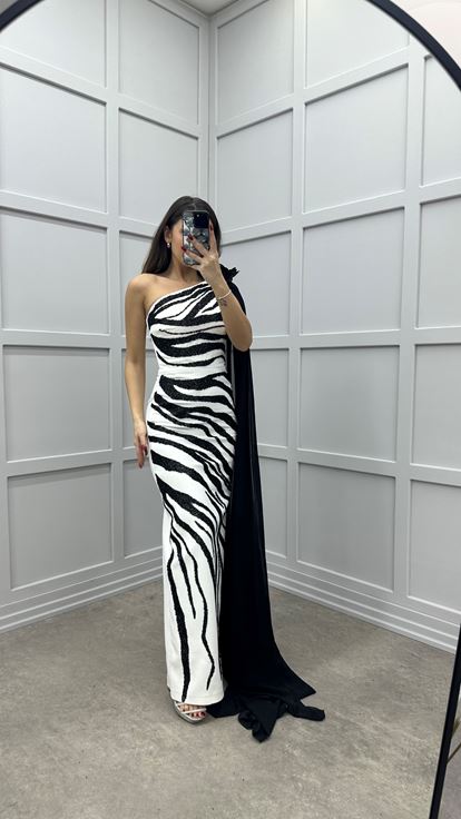 White Shoulder Detail Patterned Design Dress