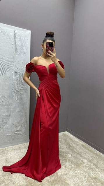 Kırmızı Omuzları Gül Beli Çapraz Transparan Detay Tasarım Abiye Elbise