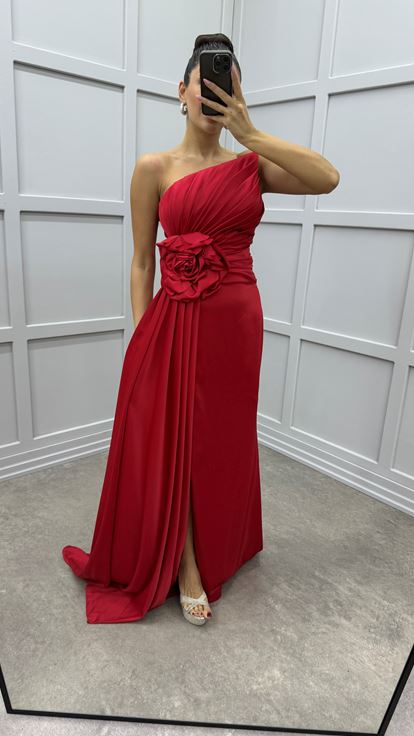 Red Strapless Rose Detail Pleated Design Evening Dress