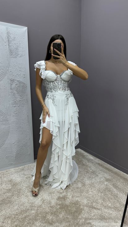 Abito Da Sera Da Sera Ricamato Al Torace Con Dettaglio Di Volan Bianco