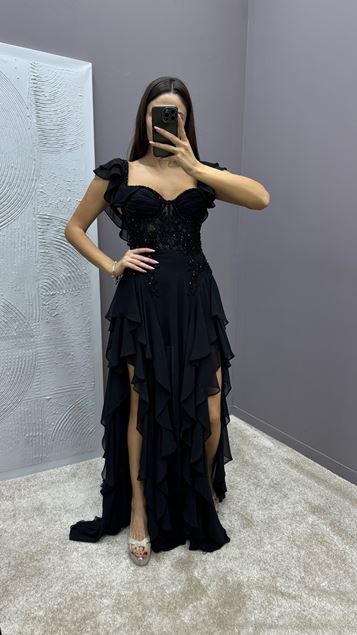 Siyah Volan Detay Göğsü işlemeli Tasarım Abiye Elbise