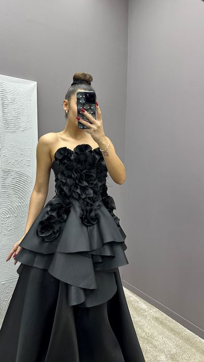 Siyah Straplez Tüy Detay Güllü Tasarım Abiye Elbise