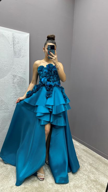 Indigo bustier plume détail rose design robe de soirée