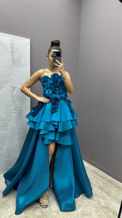 Indigo bustier plume détail rose design robe de soirée