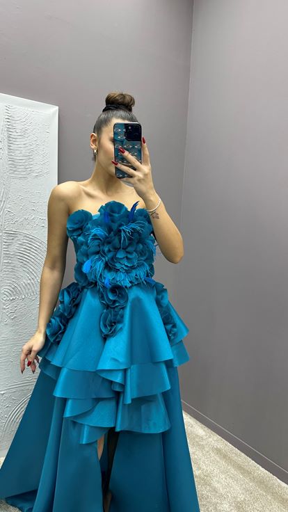 Indigo bustier plume détail rose design robe de soirée