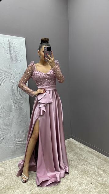 Poudre poitrine Pierre brodée taille détail Design Satin robe de soirée