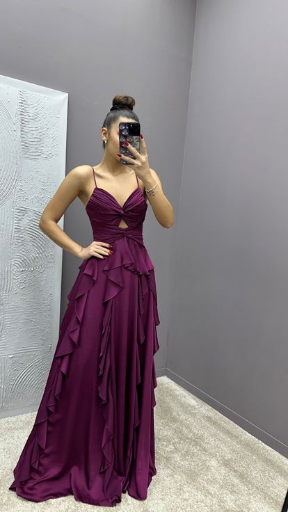 Vestido de diseño con detalle de cintura drapeado con correa de cuerda de ciruela