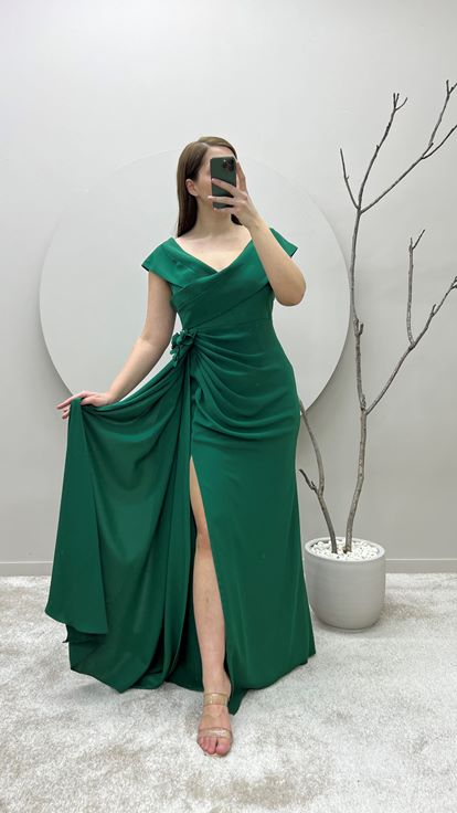 Zümrüt Yeşili Kruvaze Yaka Bel Detay Tasarım Büyük Beden Abiye Elbise