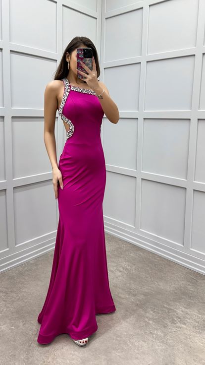 Vestido de noche de diseñador fucsia de un solo hombro con adornos