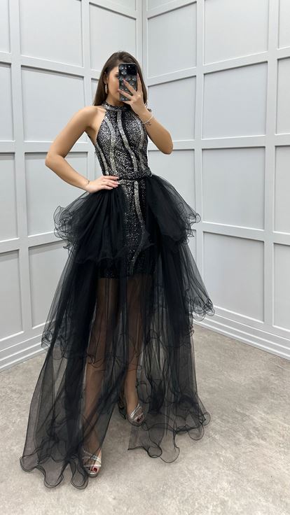 Siyah Omuz Detay Pul İşlemeli Kat Kat Tasarım Tül Elbise