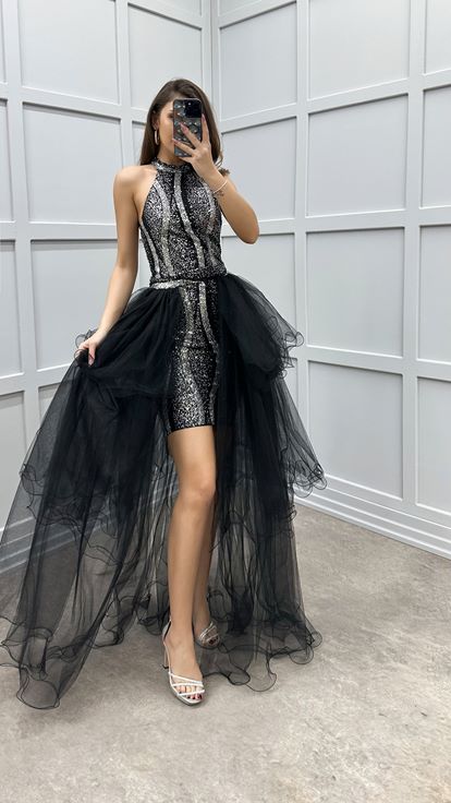 Siyah Omuz Detay Pul İşlemeli Kat Kat Tasarım Tül Elbise