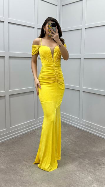 Sarı Omuz Detay Beli Büzgülü Tasarım Elbise