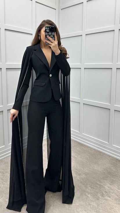 Conjunto de dos piezas con diseño de mangas negras