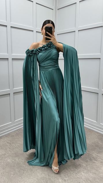 Vert menthe une épaule plissée Cape plume détail Design Robe