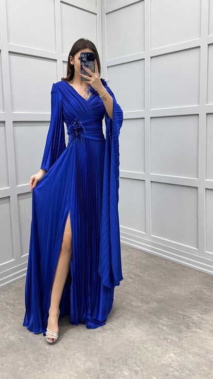 Saks Shoulder Rose Detail Belted Designer Dress