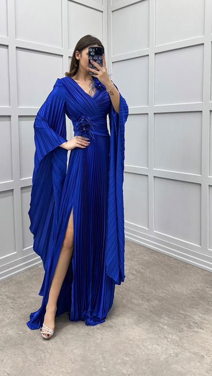 Saks Shoulder Rose Detail Belted Designer Dress