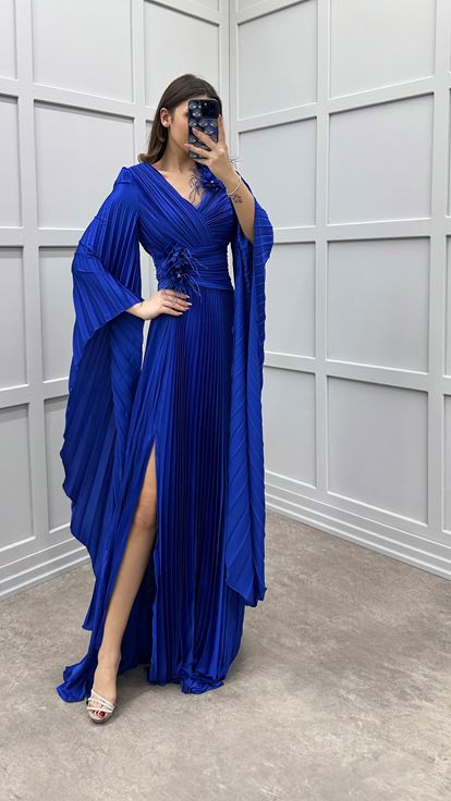 Saks Shoulder Rose Detail Belted Designer Dress