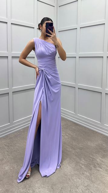 Abito Di Design Shirted İn Vita A Vita Maneggiati Con La Vita Lila