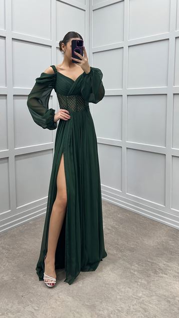 Zümrüt Yeşili Omuz Detay Beli Transparan Tasarım Şifon Elbise