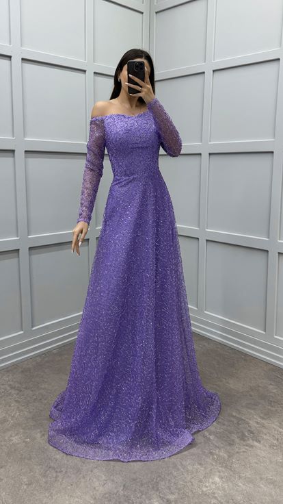 فستان بتصميم مطوي بنقوش وأكمام بالونية بلون أرجواني فاتح