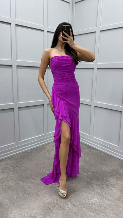 Fuchsia Strapless Dress with Waist Detail and Bow Design