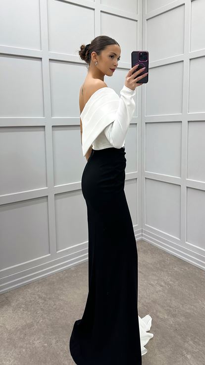 Beyaz İşlemeli Tek Kol Abiye Elbise