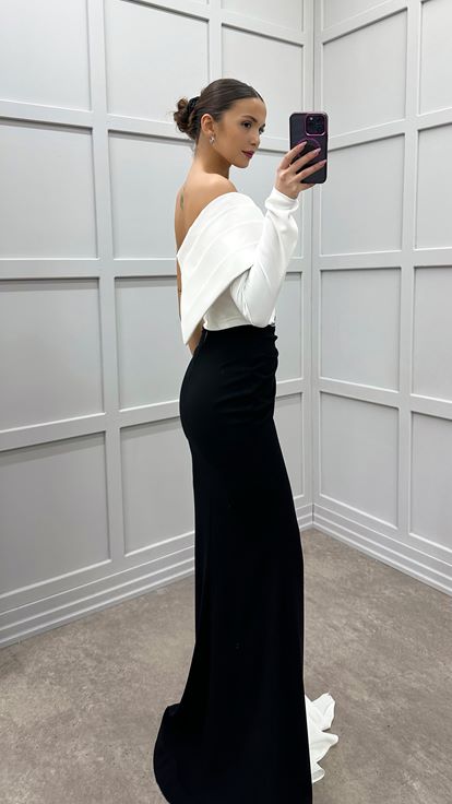 Beyaz İşlemeli Tek Kol Abiye Elbise