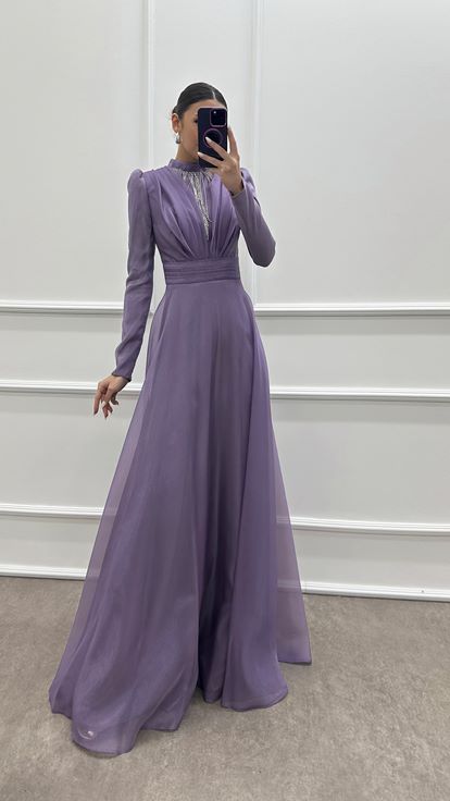 Poitrine lilas plissé pompon détail hijab design robe