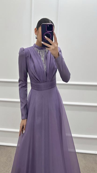 Poitrine lilas plissé pompon détail hijab design robe