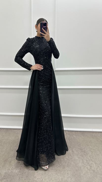 Robe hijab à sequins et détails en tulle noir