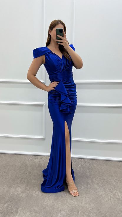 Saks Shoulder Detail Waist Flounced Design Satin Plus Size Evening Dress