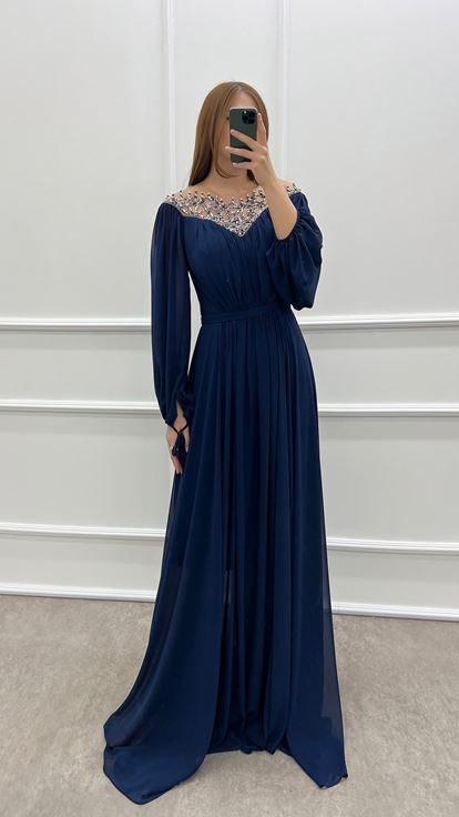 Abito Taglie Forti İn Chiffon Con Maniche A Palloncino Blu Navy