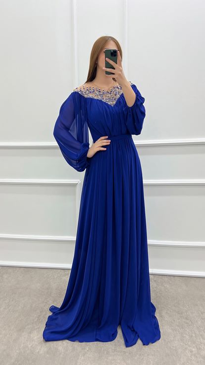 Abito Taglie Forti İn Chiffon Con Maniche A Palloncino Effetto Sax Chest